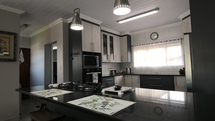 5 Bedroom Property for Sale in Dana Bay Western Cape